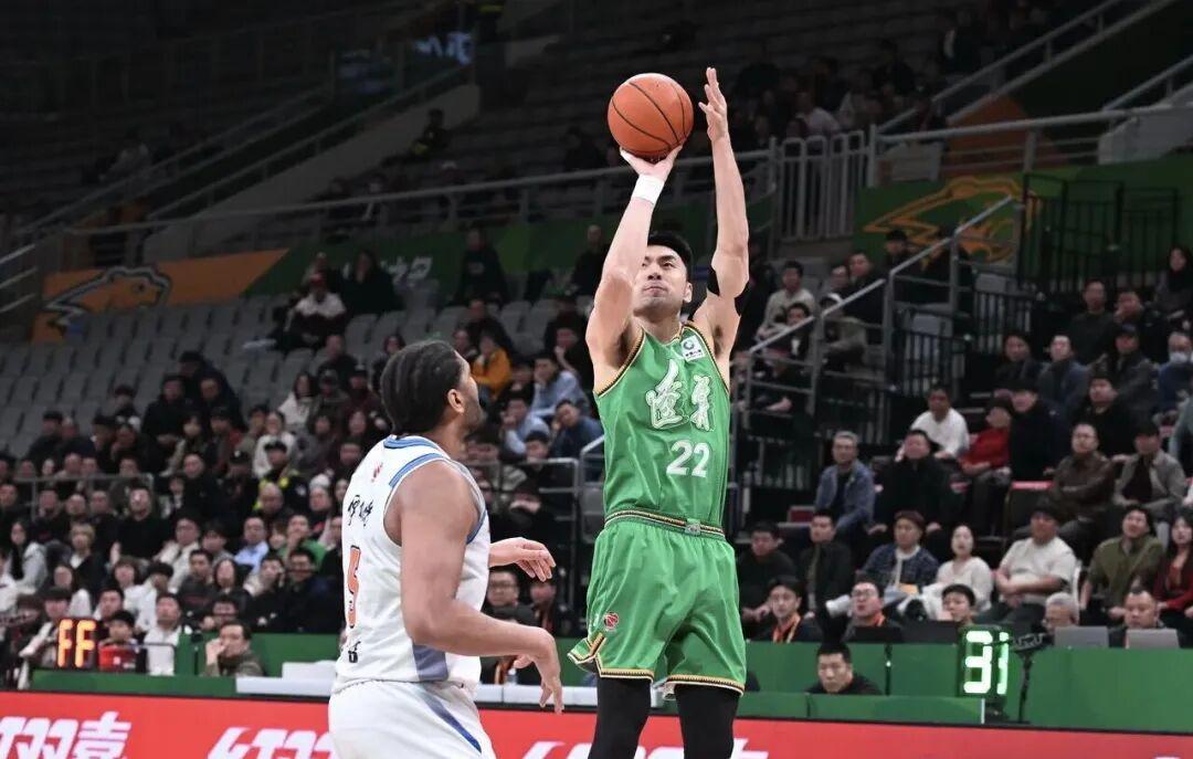 乐鱼体育APP-CBA男篮动态更新！辽宁87-75新疆，赛后辽宁队迎来三个消息以及一个坏消息，赵继伟持续低迷